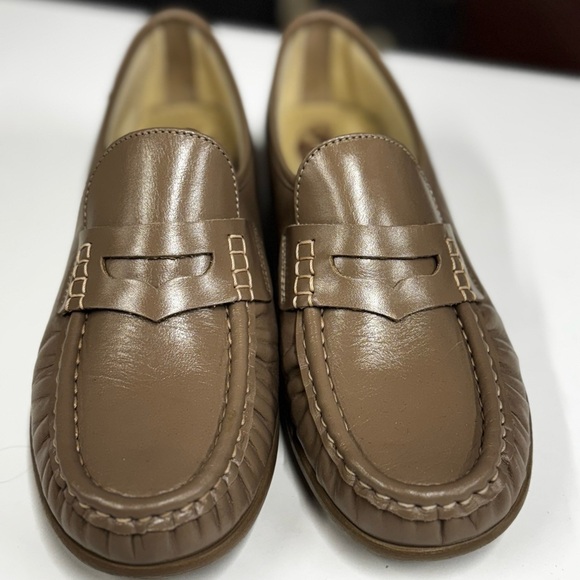 SAS Classic - Timeless Loafer Slip In ColorTaupe Size 9m - Picture 6 of 6